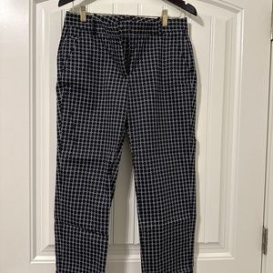Talbots Black/white patterned capris